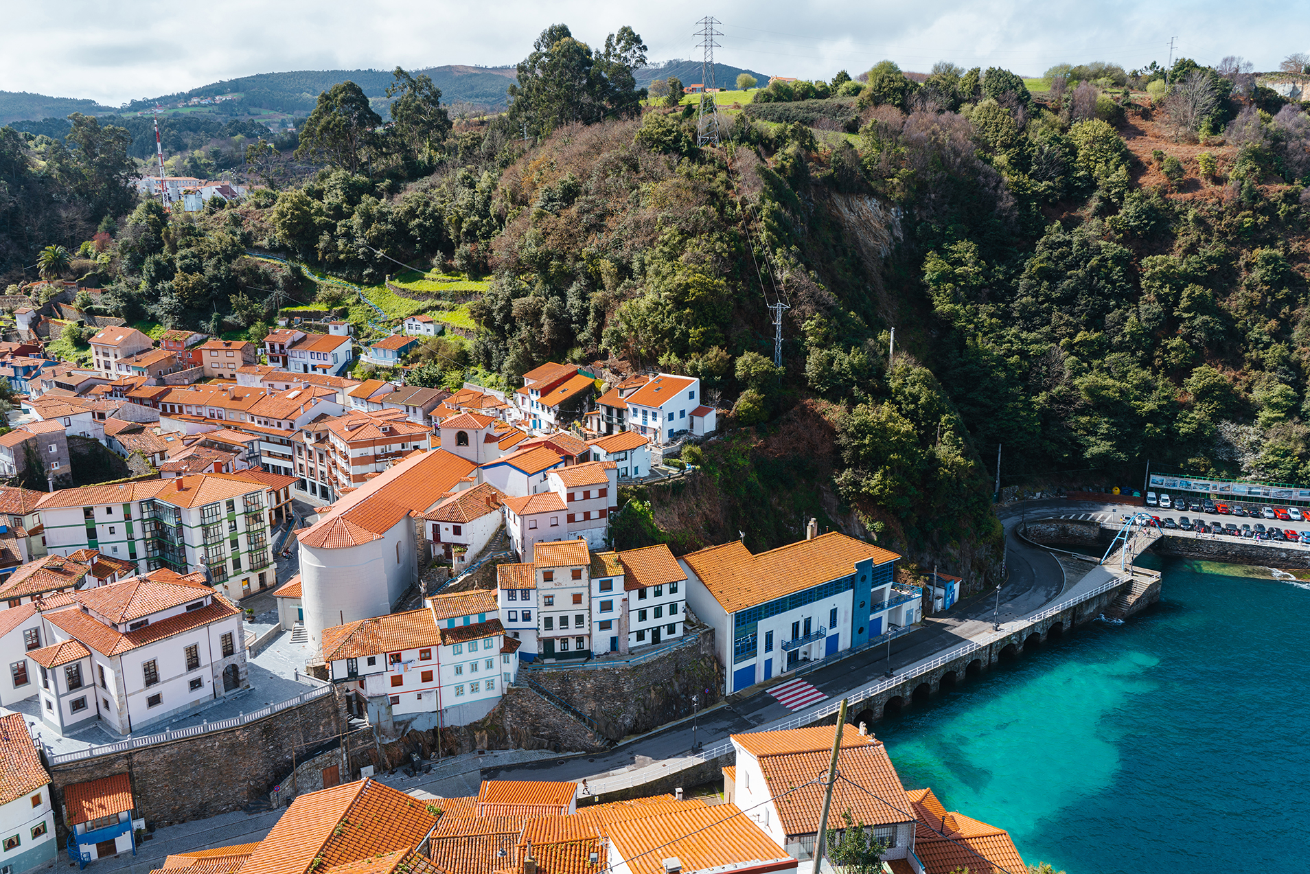 Cómo explorar Cudillero, el pequeño pueblo costero más colorido de España